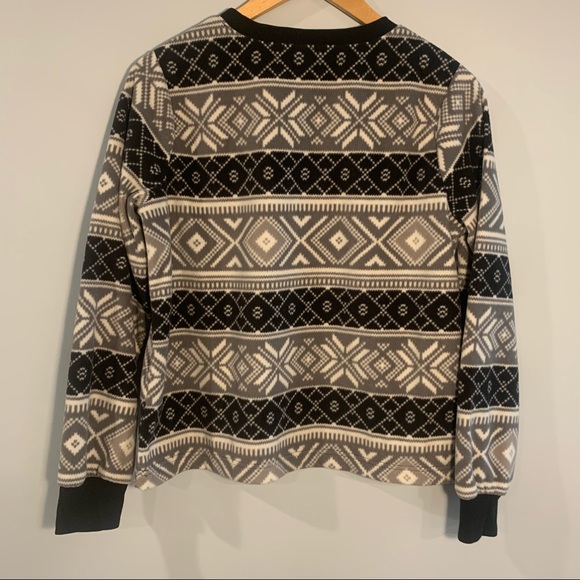 Old Navy Fleece Fair Isle Crewneck Sweater - Picture 3 of 4